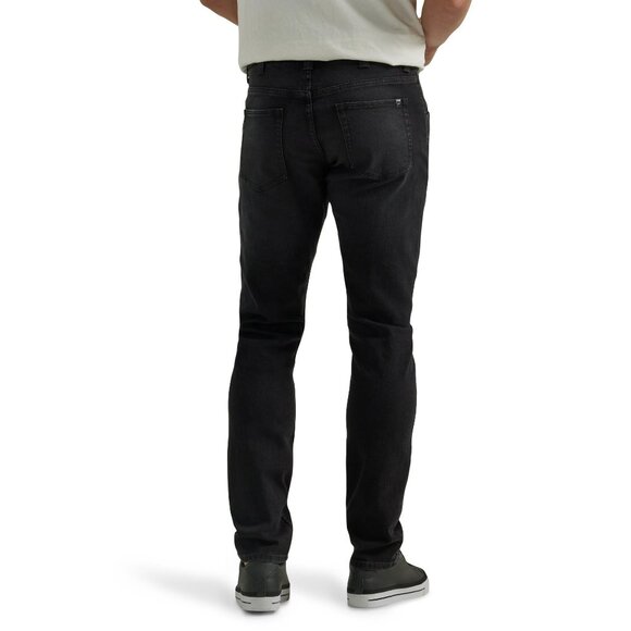 NWT W42 L30 Wrangler Unlimited Comfort Men’s Tapered Leg Jeans Flex Waistband - Picture 3 of 4